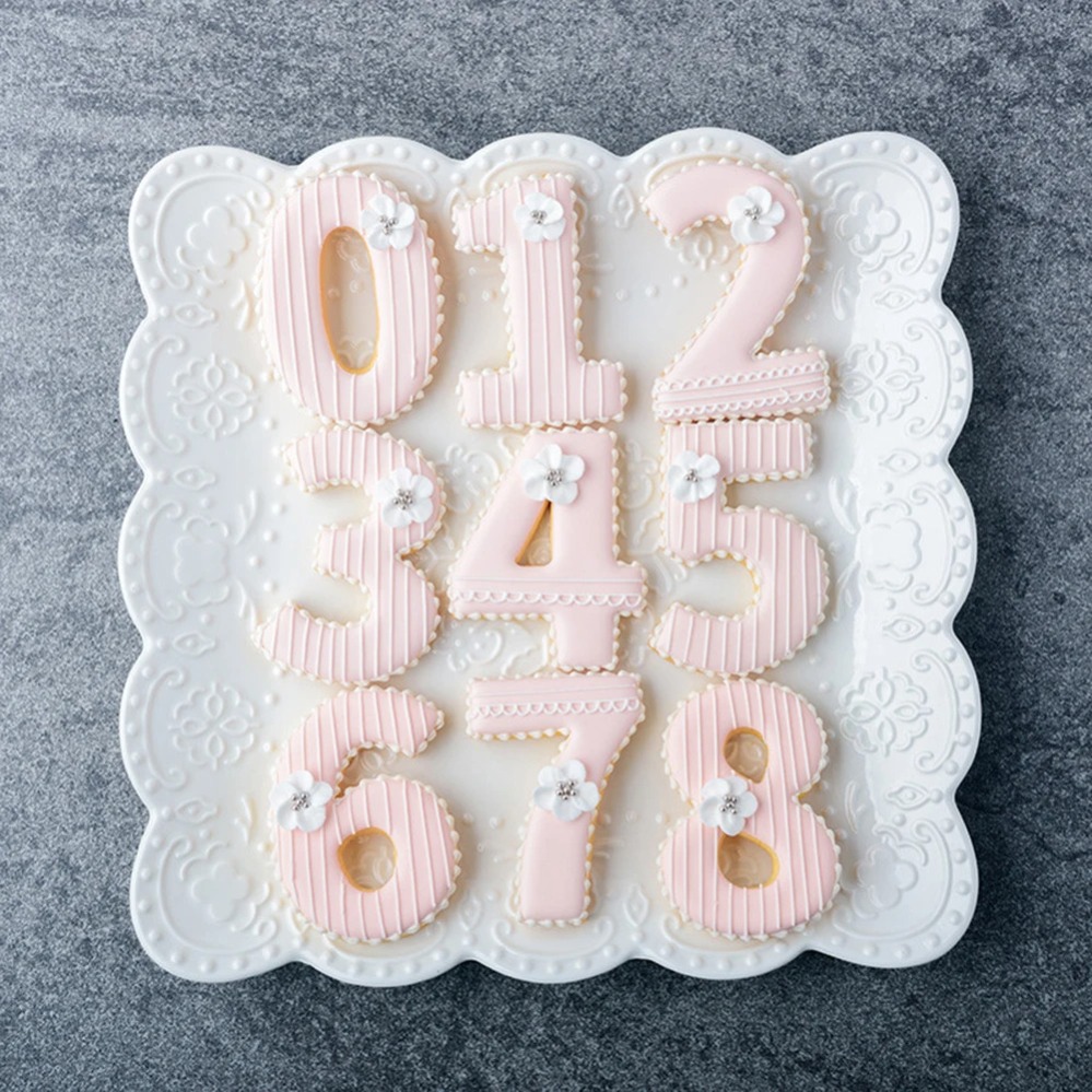 Large Numbers Cookie Cutters B - Kitchen Baking Items recension och pris